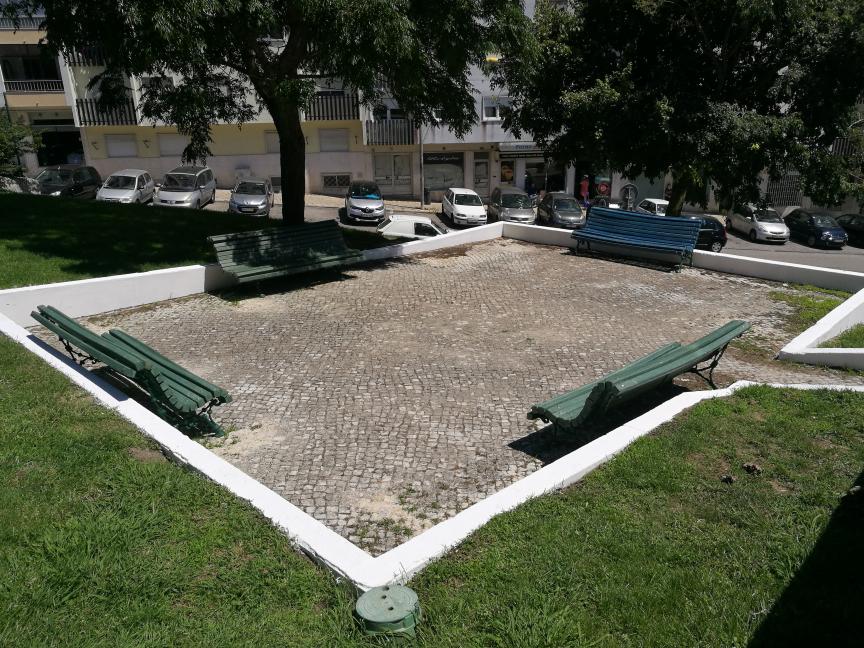Belas | Requalificação de muros do jardim da Rua Paulo Choffat