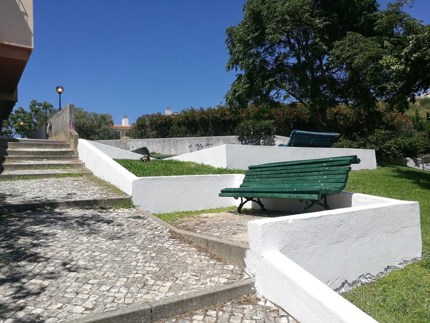 Belas | Requalificação de muros do jardim da Rua Paulo Choffat