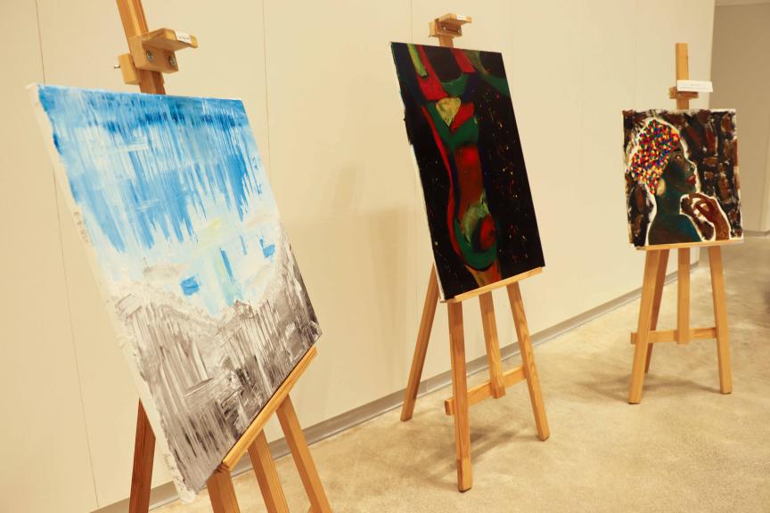 Exposição de música, vídeo, pintura e fotografia no Edifício Multiusos Cultural de Belas